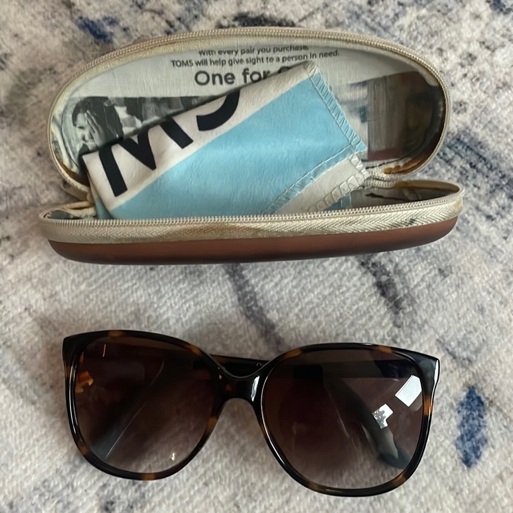 TOMs sunglasses